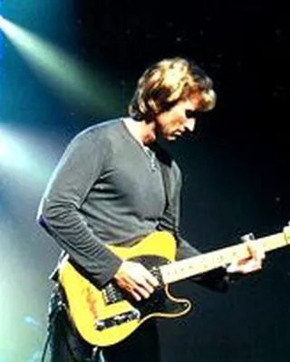Brett Garsed playing live